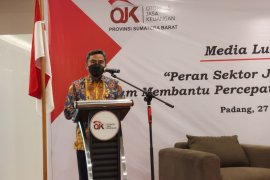 Jika nasabah kehilangan uang di rekening bank, ini pesan  OJK Sumbar