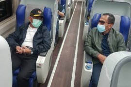 jajal Kereta Luxury 2, Menko PMK tinjau layanan GeNose C19