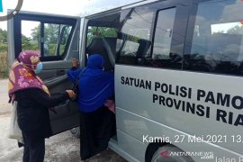 Mobil Dinas Pemprov Riau telah layani 434 warga Pekanbaru vaksinasi gratis