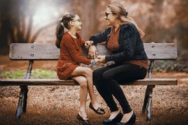 Pentingnya peran ibu dalam menjaga  kesehatan reproduksi anak