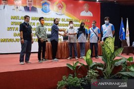 Fauzi Trisana resmi pimpin KONI Pangkalpinang periode 2021-2025