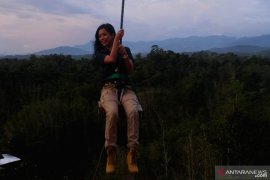 Yeslin Wang nikmati keelokan meratus di Kalsel