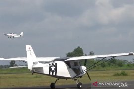Tim Garuda Terbang bermanuver di langit Jember peringati Hari Lahir Pancasila