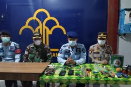 Razia di Rutan Siak, petugas temukan satu ponsel dan puluhan korek api gas