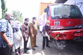 Menkop UKM lepas ekspor briket dari Makassar ke Jordania