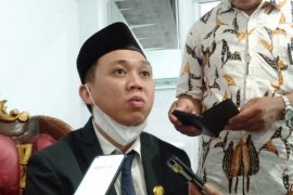 Usia 28 Tahun, Wahyu Hidayat Resmi Jadi Wakil Ketua DPRD Morut