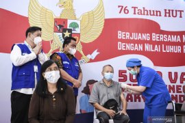 10,98 juta rakyat Indonesia dapatkan vaksin COVID-19 dosis lengkap