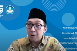 Kemendikbudristek : Panduan belajar bantu selenggarakan PTM terbatas