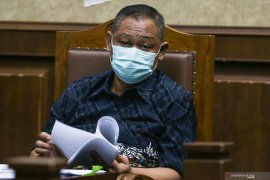 Mantan pejabat Kemensos sebut ada penyadapan saat pengadaan bansos