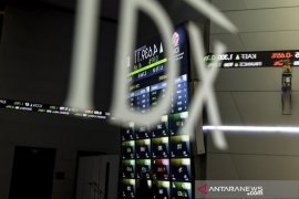 IHSG akhir pekan ditutup melemah dipicu aksi ambil untung