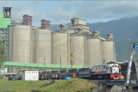 Pengaktifan jalur kereta api Sawahlunto-Padang picu pertumbuhan ekonomi masyarakat dan daerah