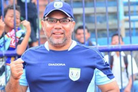 Pelatih Persela senang sekaligus waspada jelang laga kontra Persipura Jayapura