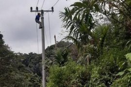 PLN Sumut aliri listrik dua dusun di Kabupaten Deli Serdang