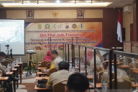 Banjarmasin gerakkan Babinsa-Babinkamtibmas gencarkan pelacakan COVID-19