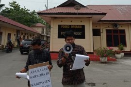 Mahasiswa minta Kapolres tangkap bandar narkotika Rikin