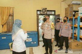 Kapolres tinjau stok vaksin di Instalasi Farmasi