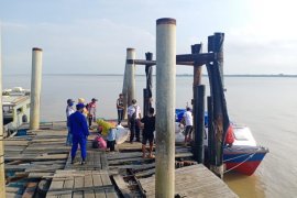 Satpolair Meranti gencar ingatkan penumpang dan ABK di pelabuhan desa soal prokes