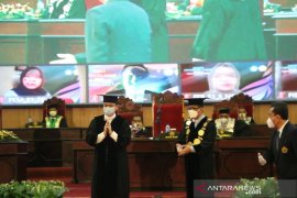 Hadiri wisuda Unej, Wamendag minta wisudawan bangun jiwa kompetisi