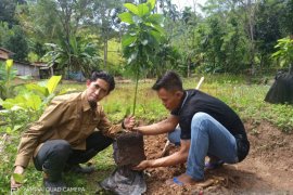 JBI OKU peringati Hari Lingkungan  Hidup dengan menanam pohon