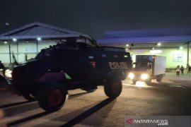 Polisi Militer kawal kiriman 313.200 dosis vaksin AstraZeneca ke Bandung