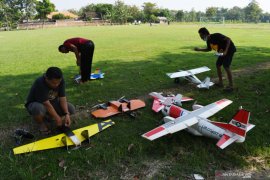 Latihan Bersama Komunitas Aeromodelling di Madiun