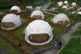 Destinasi wisata tahan gempa