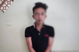 Sempat  adu jotos dengan anak korban, pelaku jambret yang ingin ambil tas berisi Rp49 juta ditangkap