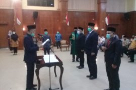 Tiga pimpinan baru Perusda Pelabuhan dilantik, Wako optimis sehat