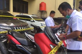 Polda Kalbar menyita 24 mobil dan motor hasil curian