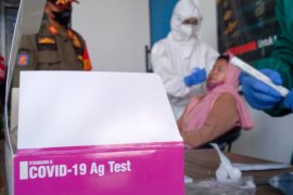 Puluhan penumpang kapal asal Madura tiba di Situbondo langsung jalani tes antigen