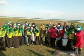 Pj Ketua PKK Kalsel kunjungi Paminggir