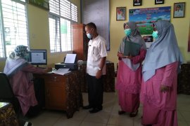 Hampir seluruh SMA/SMK sederajat di Cabdin Wilayah IV telah laksanakan PPDB daring