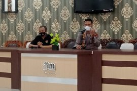 Kapolres Pasaman ajak wartawan edukasi masyarakat patuh prokes