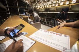 Satpol PP tutup sementara 47 tempat usaha yang langgar PPKM