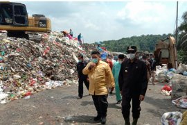 Pekanbaru tambah alat berat maksimalkan penataan sampah di TPA Muara Fajar