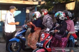 Pemkab uji coba retribusi parkir Pasar Mentok satu pintu