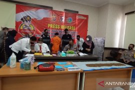 Polda Banten ungkap "home industri" tembakau gorila