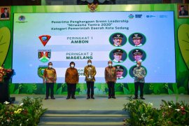 Diapresiasi, Pemkot Ambon terima penghargaan Nirwasita Tantra