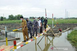 Danlanal dan Walikota resmikan Kampung BahariLanal  Palembang  Page 2 Small