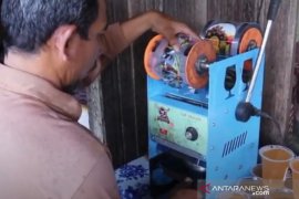 Upik berhasil kembangkan minuman tradisional Es Lahang