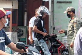 Kelurahan Halim Perdanakusuma bertahan pada zona kuning