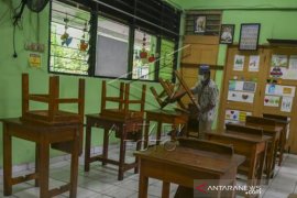 Pemprov DKI Hentikan Sementara Uji Coba Sekolah Tatap Muka Page 1 Small