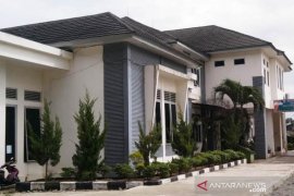 Pascaditutup, kantor Dinas Pendidikan Pasaman Barat kembali dibuka