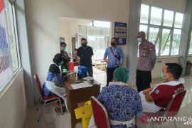 Pemkab Landak prioritaskan vaksin COVID-19 bagi guru