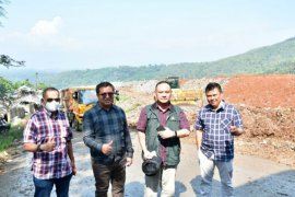 DPRD Jawa Barat sebut TPA Sarimukti sudah 'over' kapasitas