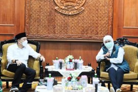 Optimalisasi desa, Eri Cahyadi koordinasi ke Bupati Bangkalan tangani COVID-19