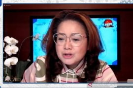 Psikolog: Ayah-ibu miliki peran  sama dalam asuh anak