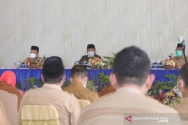 Pertama kerja, Bupati dan Wabup Siak kumpulkan camat dan kepala OPD