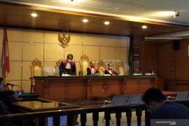 Bahar Smith terima putusan vonis 3 bulan  penjara