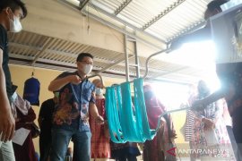 Perajin batik dan songket Jambi masih perlu kuasai teknik pewarnaan